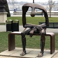 A busca dos prazeres só por ter prazer é um sinal de tumulto interior, uma ilusão de felicidade do epicurista. Aqueles que procuram por prazer têm descoberto várias vezes, durante o curso da história, que as diversões temporárias da vida trazem desespero mais profundo - Ilustração Google