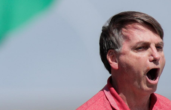Bolsonaro fala a apoiadores durante manifestação em Brasília (Foto: Reuters | Ueslei Marcelino)