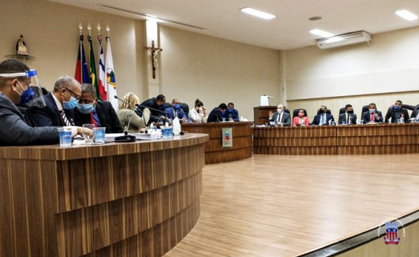 A Câmara acatou denúncia por suspeita de superfaturamento na compra de respiradores (Foto: Reprodução)
