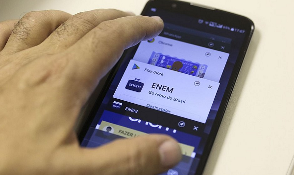 Os participantes poderão levar máscara reserva para trocar durante a aplicação da prova, diz a alteração feita pelo Ministério da Educação (MEC) (Foto: Reprodução)