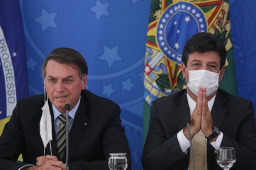 Presidente Jair Bolsonaro voltou a criticar o ex-ministro da Saúde Luiz Henrique Mandetta durante live (Foto: Reprodução)
