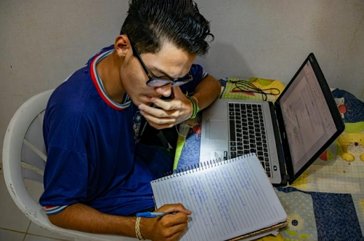 As aulas virtuais são ministradas sempre às terças-feiras e sextas-feiras, das 16h às 17h, e seguirão até 18 de setembro (Foto: Reprodução)