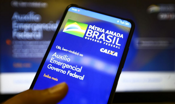 Os recursos são transferidos automaticamente para as contas indicadas pelo beneficiário (Foto: Marcelo Camargo | Agência Brasil)