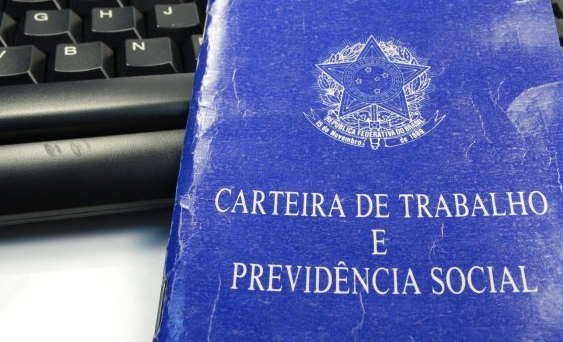 População desempregada foi estimada em 12,9 milhões de pessoas na quarta semana de julho (Foto: Reprodução)