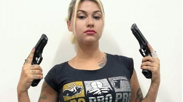Sara Winter divulgou dados da menina nas redes sociais, incentivou protestos e chamou médico de 'aborteiro' (Foto: Instagram | Sara Winter)
