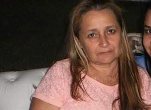 Francisca Etelvina da Silva, 57 anos, se colocou na frente do filho como escudo humano e foi baleada (Foto: Reprodução)