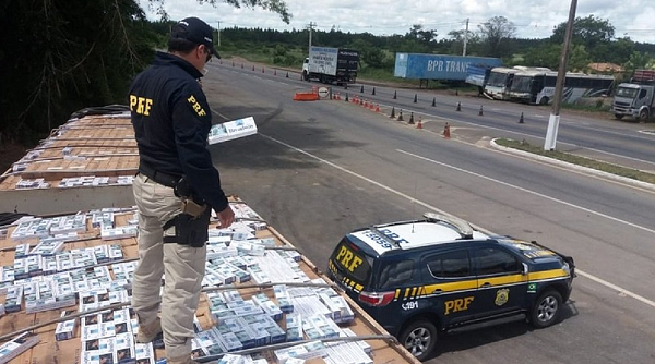 A cada dez cigarros comercializados na Bahia, quatro são ilegais (Foto: Divulgação | PRF)