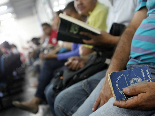 Percentual de pessoas que procuram emprego em relação às que estão trabalhando cresceu novamente e atingiu 19,6% (Foto: Reprodução)