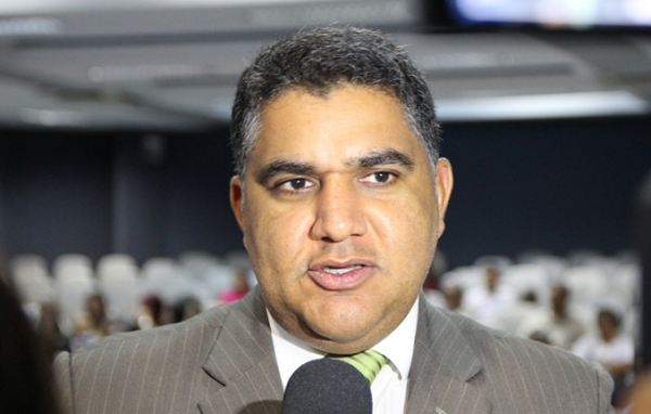 Candidato à prefeitura de Camaçari, Oziel Araújo (PDT) (Foto: Reprodução)