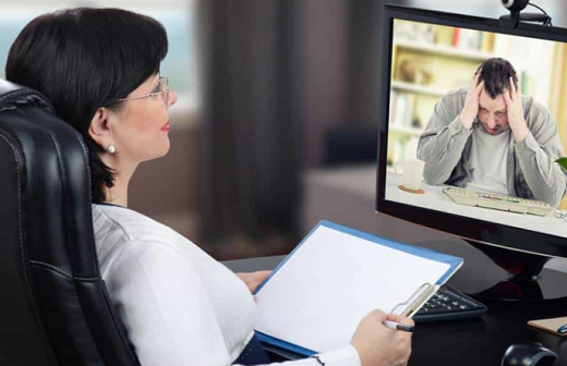 Busca por terapia online cresceu no Brasil após pandemia (Foto: Reprodução | Freepik)