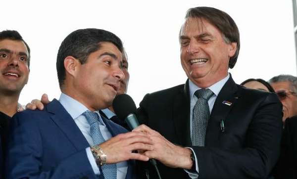 ACM Neto, que em 2018 declarou apoio ao então candidato Jair Bolsonaro, agora, diante do alto índice de rejeição do presidente, trabalha para desvincular dele a sua imagem se apresentando como terceira via (Foto: Reprodução)