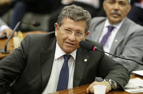 Ex-prefeito e ex-deputado federal de Camaçari, Luiz Carlos Caetano (PT) (Foto: Reprodução)