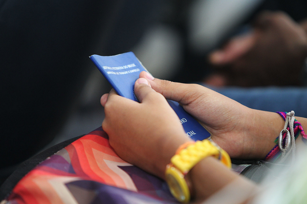 A população desocupada atingiu 14,092 milhões no período (Foto: Reprodução)