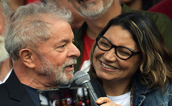 Ex-presidente Luiz Inácio Lula da Silva com a companheira, Janja (Foto: Reprodução)
