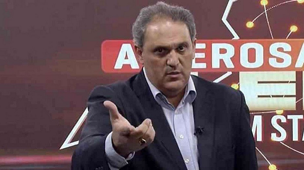 Apresentador Stanley Gusman, que comandava o 'Alterosa Alerta', na TV Alterosa (filial do SBT em Minas Gerais) (Foto: Reprodução)