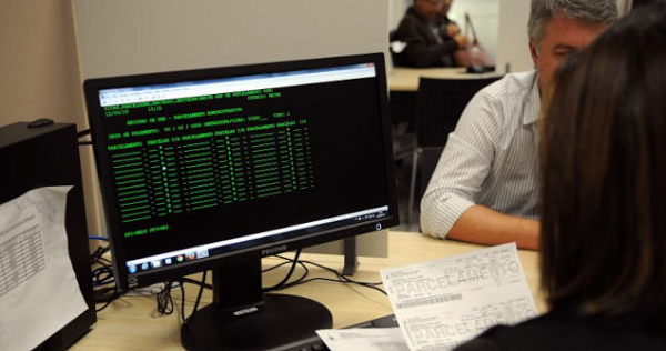 Enquanto alguns setores, como alimentos e delivery, cresceram durante a pandemia, outros penaram para sobreviver e muitos ainda penam para superar a crise (Foto: Reprodução)