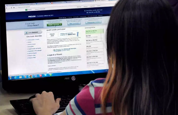 Ao todo, serão disponibilizadas 162.022 bolsas de estudo nesta primeira seleção de 2021 (Foto: Reprodução)