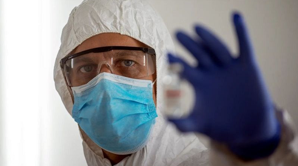 Imunidade pode levar semanas para se desenvolver, então vacinas para covid-19 não nos protegem imediatamente (Foto: Reprodução)