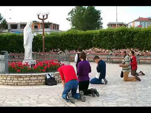 A Bíblia, em nenhum lugar, nos instrui para que reverenciemos, oremos, confiemos ou 'idolatremos' qualquer um que não seja ao próprio e exclusivo Deus - Imagem: Reprodução Google