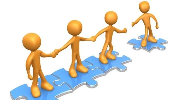 '(...)O que vimos e ouvimos, isso vos anunciamos, para que também tenhais comunhão conosco; e a nossa comunhão é com o Pai, e com seu Filho Jesus Cristo. (1 João 1:3) Ilustração Google