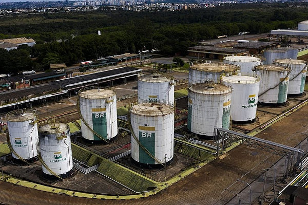 Petrobras assinou contrato para a venda da totalidade de sua participação em nove campos terrestres de exploração e produção na Bahia (Foto: Marcello Casal | ABr)