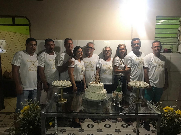 Família Porto nas bodas de ouro do casal José Luís e Maria Zélia (Foto: Acervo Pessoal)