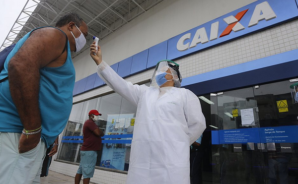 Caixa Econômica Federal em todo o país decidiram paralisar as atividades por 24h (Foto: Reprodução)