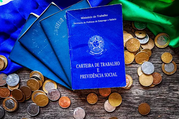 A flexibilização das regras trabalhistas será válida por 120 dias (Foto: Gustavomellossa/Getty Images)