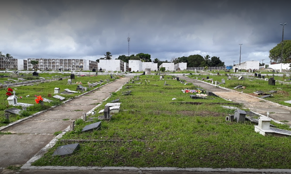 A falta de jazigos foi impulsionada, principalmente, pelos números registrados em março: foram 302 mortes, ao todo (Foto: Reprodução)