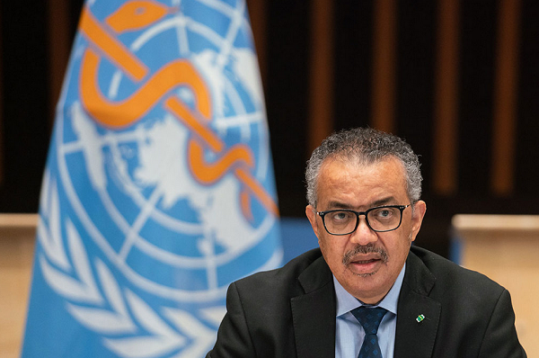 Diretor da OMS, Tedros Adhanom já tinha denunciado que considera injusta a distribuição (Foto: Christopher Black | World Health Organization | AFP)
