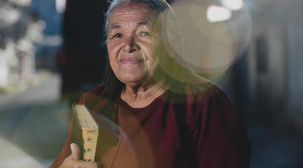 Leida Gabriel Barbosa, ex-detenta e hoje missionária da Assembleia de Deus, em Belo Horizonte (Foto: Alexandre Rezende/UOL)