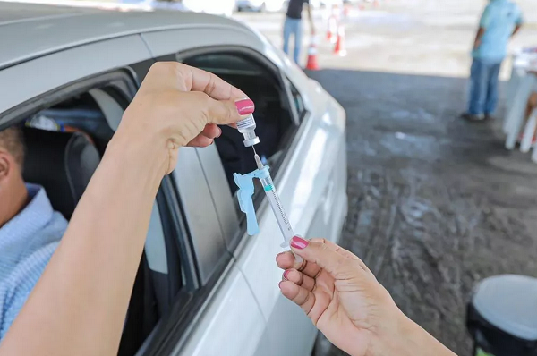 Aplicação da 1ª dose contra a Covid continua suspensa nesta sexta (Foto: Jean Victor)