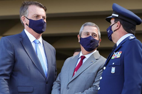 Sistema eleitoral brasileiro é alvo de críticas do presidente Jair Bolsonaro e do seu ministro da Defesa, o general da reserva, Walter Braga Neto (Foto: Reprodução)