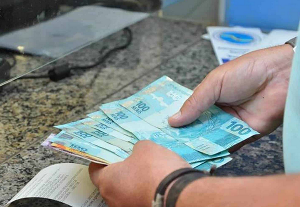 O calendário do PIS/Pasep 2021/2022 só começa no ano que vem devido a determinação do Codefat (Foto: Reprodução)