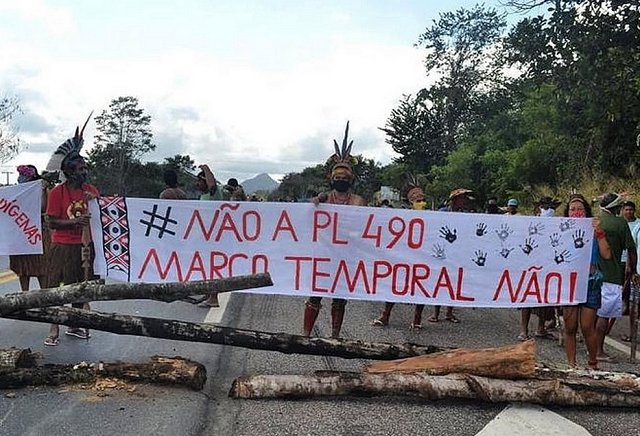 Baianos fazem protesto contra o Marco Temporal (Foto: Anderson Kaimbé/Mupoiba)