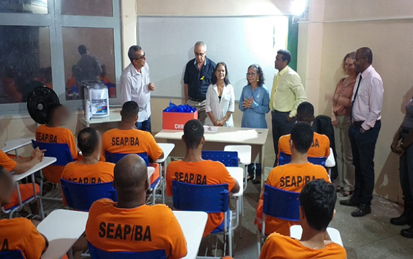 Governo do Estado, através do Programa Nacional de Acesso ao Ensino Técnico e Emprego (Pronatec) iniciou três turmas de qualificação profissional, para reclusos em regime fechado (Foto: Reprodução)
