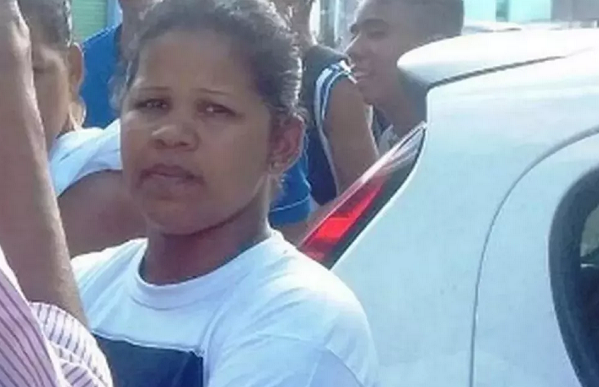 Alexandra Moura da Silva chegou a ser presa em 2017, mas foi solta após mandado de prisão temporária expirar (Foto: Polícia Civil da Bahia)