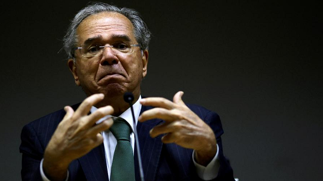 Ministro da Economia, Paulo Guedes, em pronunciamento à imprensa (Foto: Ueslei Marcelino/Reuters)