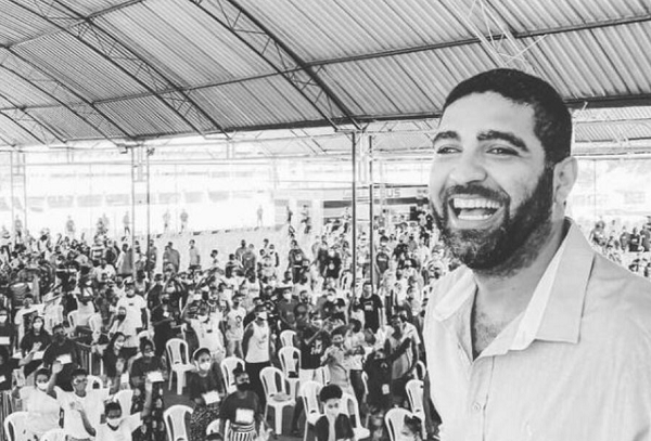 Deputado estadual João Isidório, filho do Pastor Sargento Isidório, morreu após se afogar em uma praia de Madre de Deus (Foto: Reprodução)