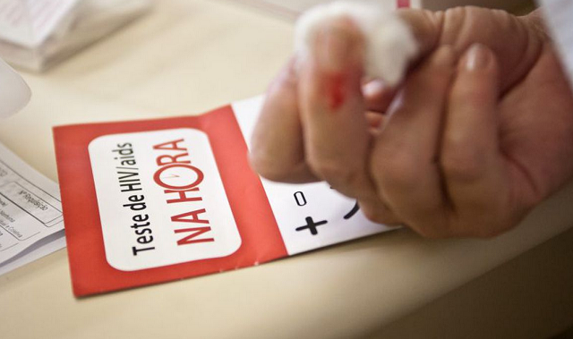 Teste rápido para HIV/AIDS (Foto: Arquivo/Marcelo Camargo/Agência Brasil Saúde)