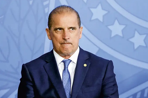Onyx Lorenzoni, ministro do Trabalho. Em matéria de direito, ele sempre foi um veterinário não praticante (Foto: Evaristo Sá/AFP)