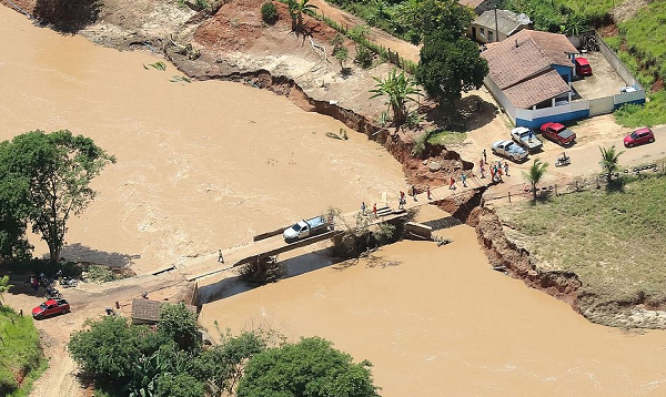 Chuva em Porto Seguro (Foto: Isac Nóbrega/PR)