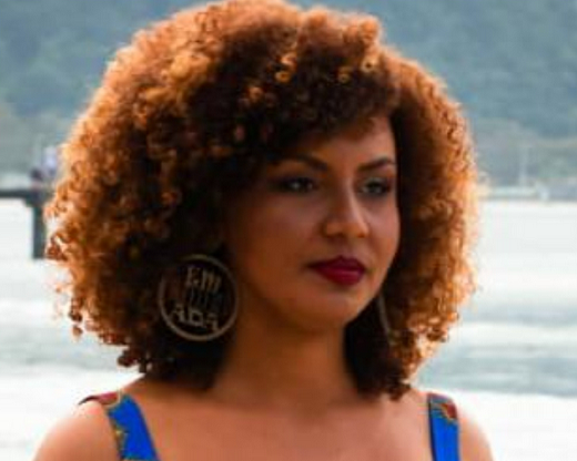 Juliana do Espírito Santo, foi vista pela última vez pela sua amiga e estava com uma passagem comprada para retornar ao seu estado (Foto: Reprodução)