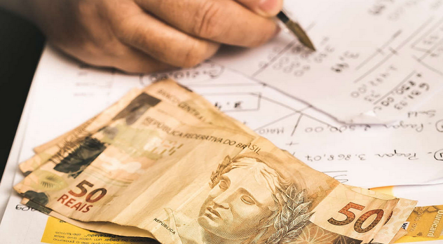 O termo 'divida caduca' é utilizada para quando uma dívida ultrapassa seu tempo de pagamento (Foto: © Shutterstock)