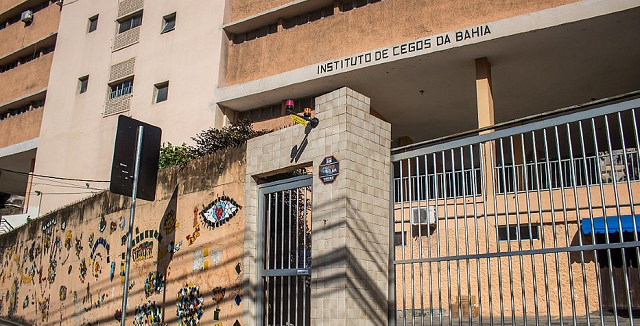 A sede do Instituto dos Cegos da Bahia fica no Barbalho (Foto: Nara Gentil/Arquivo correio)