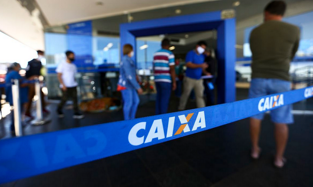 Saque poderá ser realizado com o Cartão do Cidadão e senha nos terminais de autoatendimento, unidades lotéricas, Caixa Aqui ou agências (Foto: Marcelo Camargo/Agência Brasil)