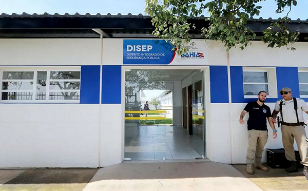 Suspeito de dopá-las ofereceu uma bebida para as duas, que aceitaram (Foto: Reprodução)