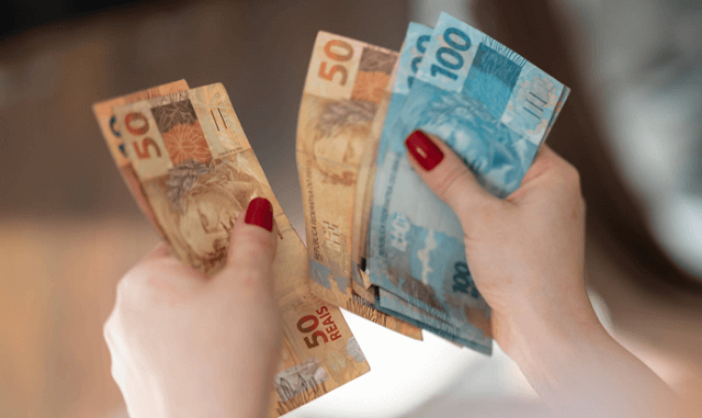 Governo Federal deve manter a sistemática adotada em 2019, de reajustar o piso nacional no limite da inflação (Foto: Reprodução)