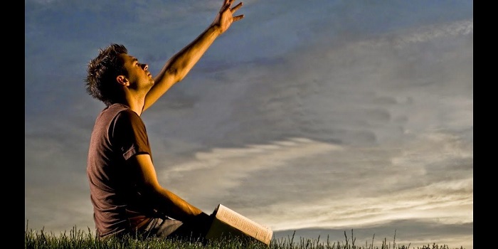 Se você ouvir e obedecer à voz de Jesus, então você é uma de Suas ovelhas e Ele nunca irá soltá-lo de Sua mão - Ilustração Google