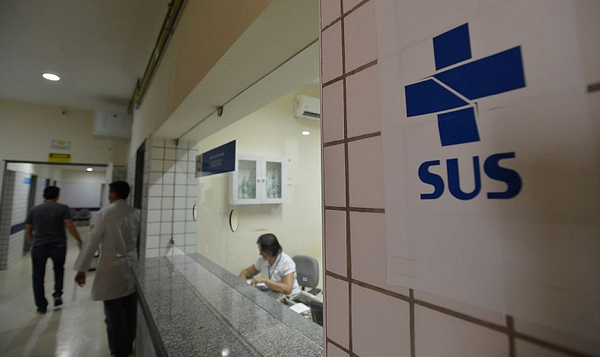 Na prática, segundo a pasta, a medida amplia o número de leitos de UTI na assistência médica de alta complexidade no Brasil (Foto: Marcello Casal Jr./Agência Brasil)